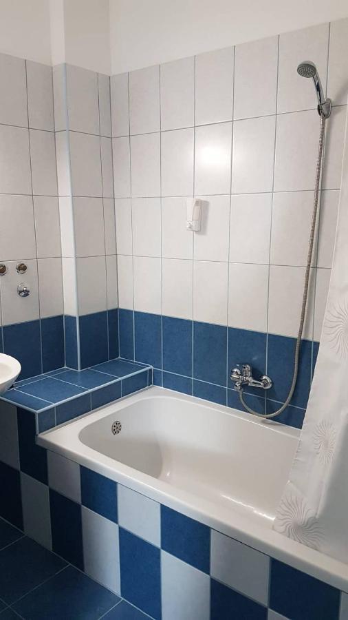 Promenad Apartman Мохач Экстерьер фото